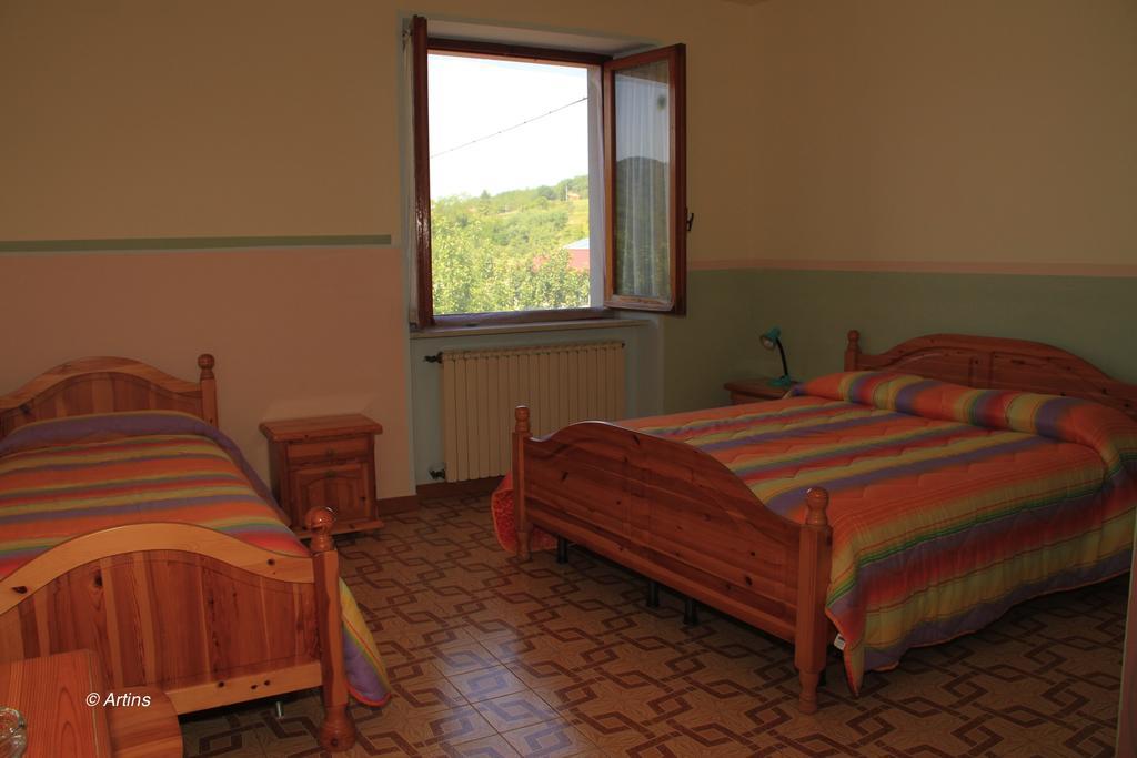 Agriturismo La Praduscella فيفيزانو الغرفة الصورة