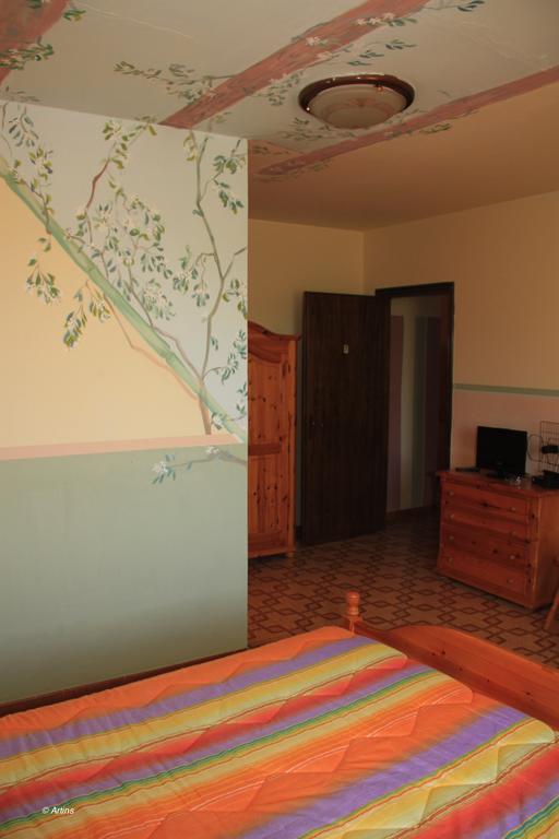 Agriturismo La Praduscella فيفيزانو الغرفة الصورة